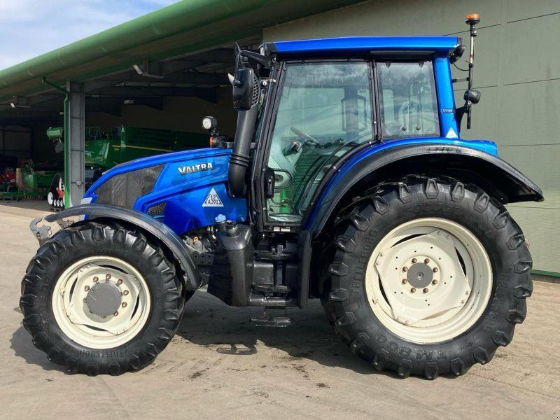 Valtra N163 V