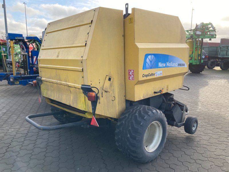 New Holland BR 7060 Crop Cutter