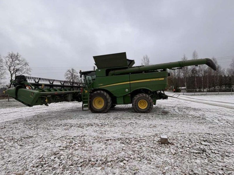 John Deere S785i