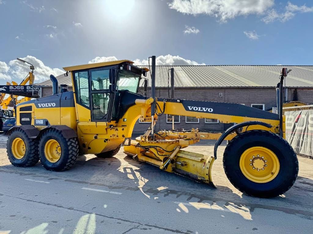 Volvo G960B - 4.90 Meter Blade / Backup Camera