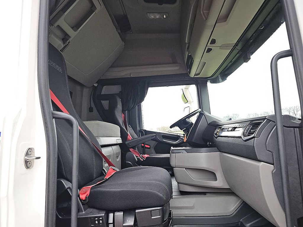 SCANIA R500 led skirts retarder