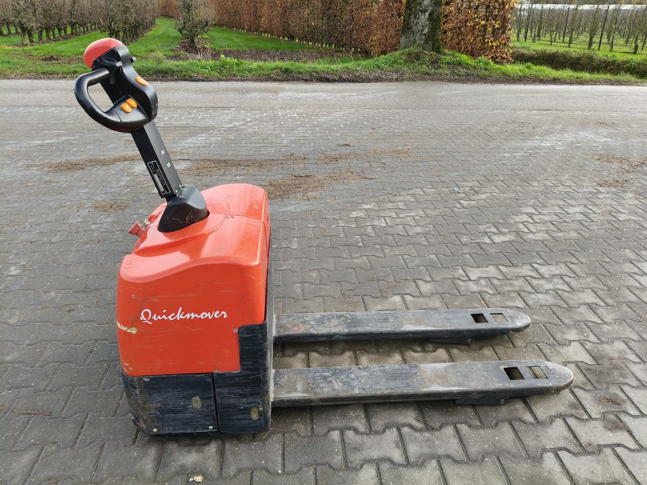 Te koop electrische palletwagen bt quickmover met nieuwe accus