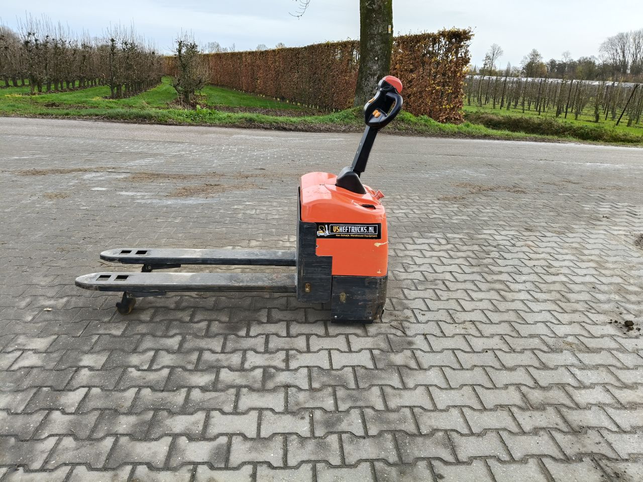Te koop electrische palletwagen bt quickmover met nieuwe accus