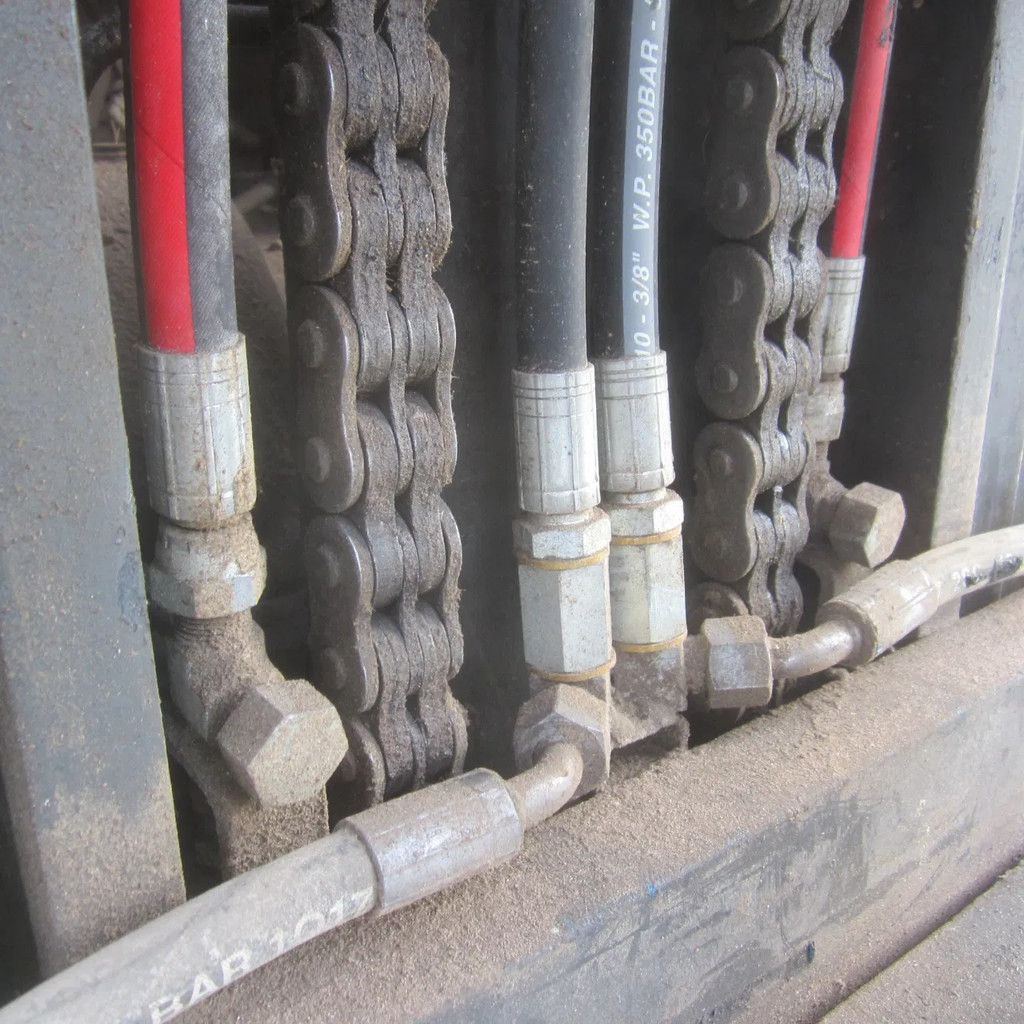 Nissan Heftruck, L30T elektrisch, triplomast, side shift.