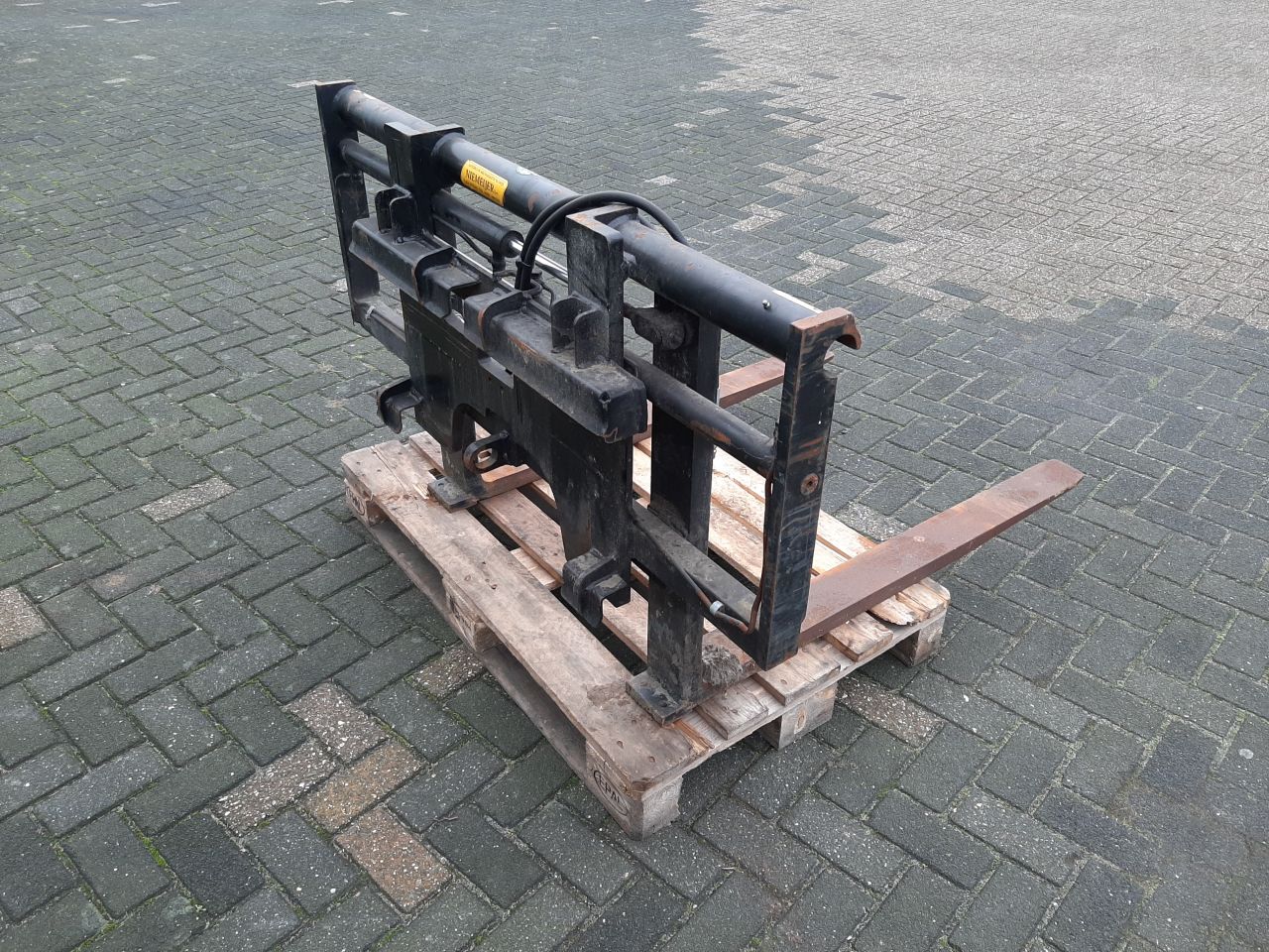 Palletvork verstelbaar voor Schäffer shovel / kniklader