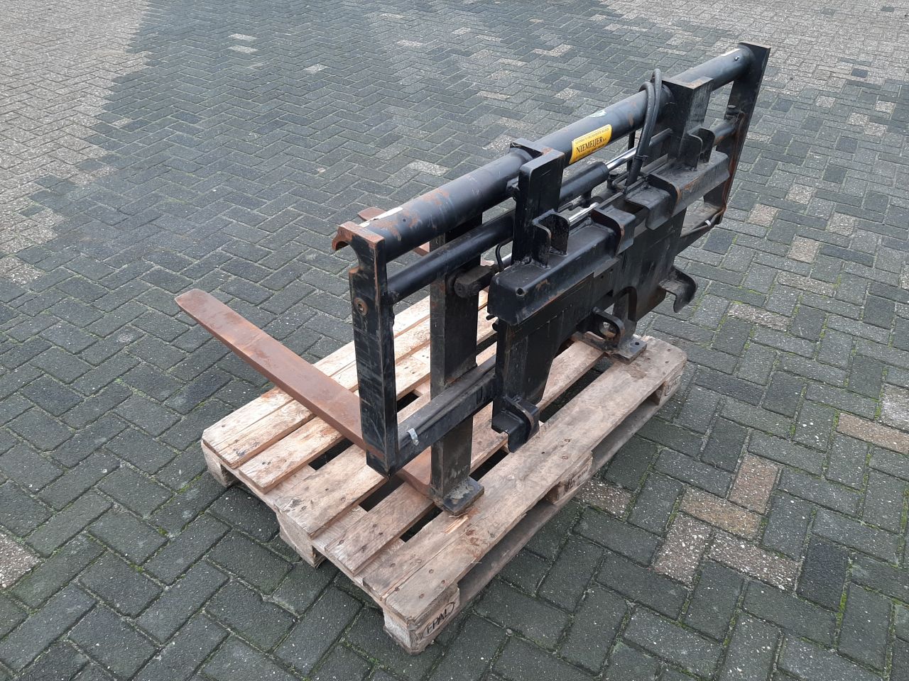 Palletvork verstelbaar voor Schäffer shovel / kniklader