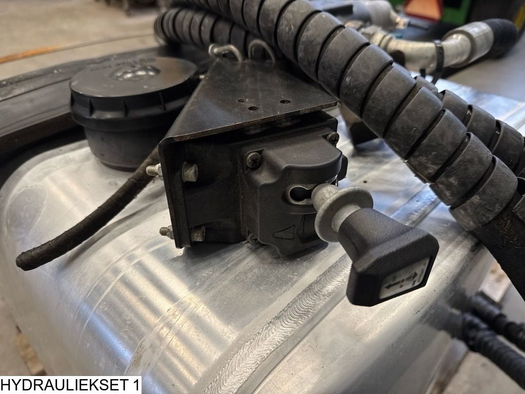 Afhymat Pump, tank and hydraulic hoses