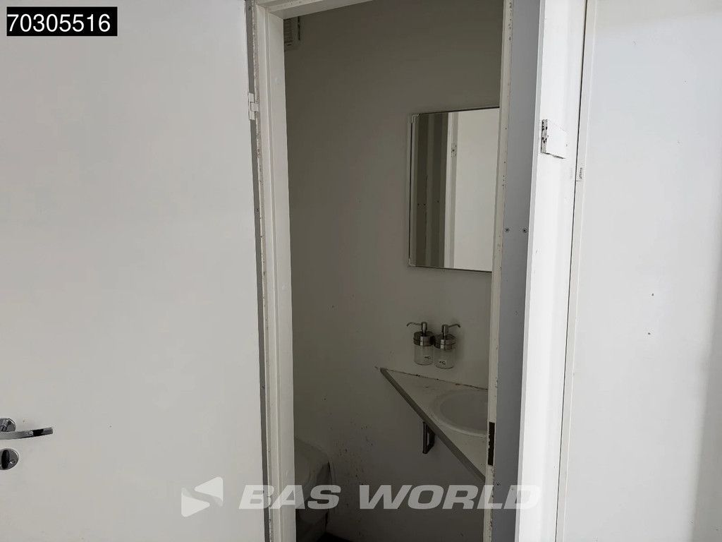 Volvo FL 250 4X2 14tonner Automatic Exhibition truck EURO 6