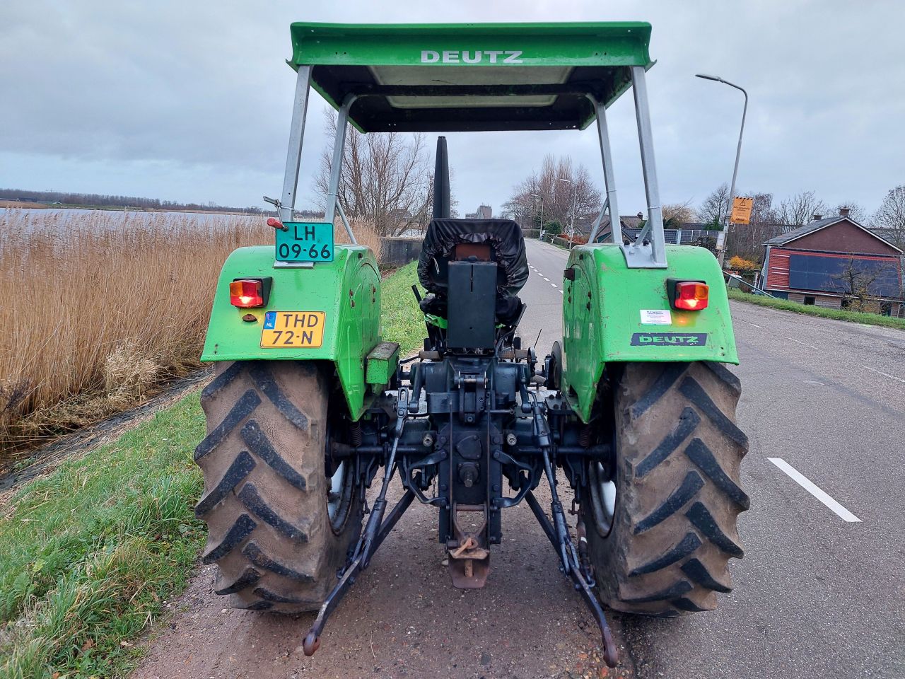 Deutz D 5206 met zonnedak