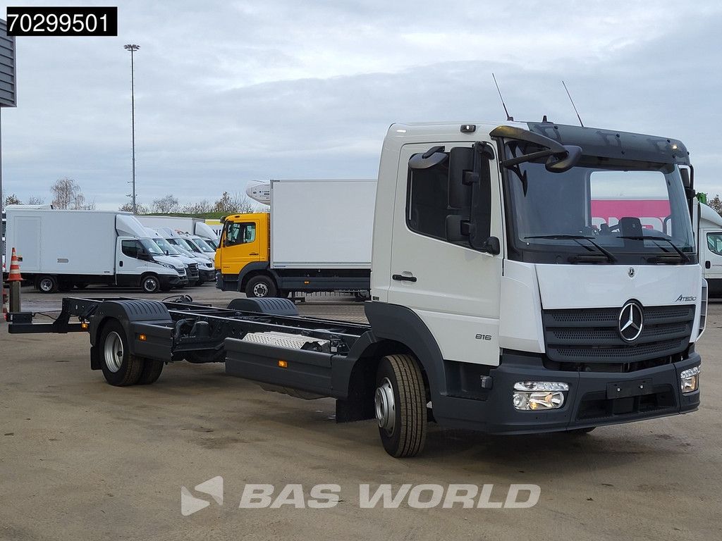 Mercedes Atego Atego 816 4X2 LIKE NEW 8tons chassis Automatic PTO Euro 6