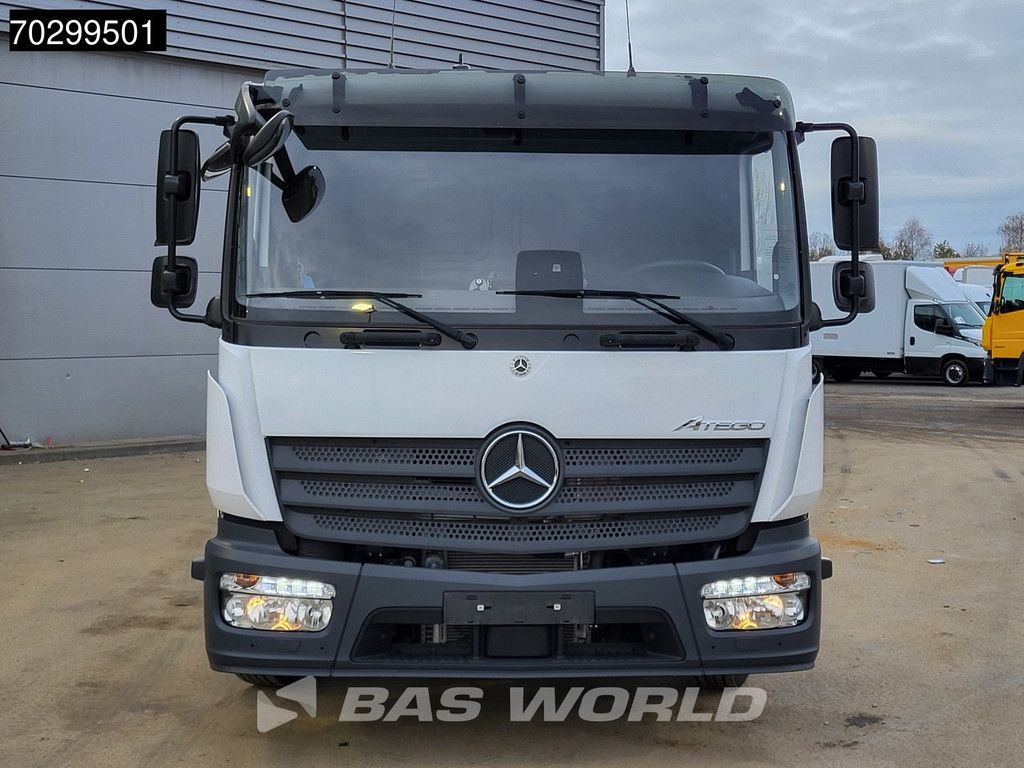 Mercedes Atego Atego 816 4X2 LIKE NEW 8tons chassis Automatic PTO Euro 6