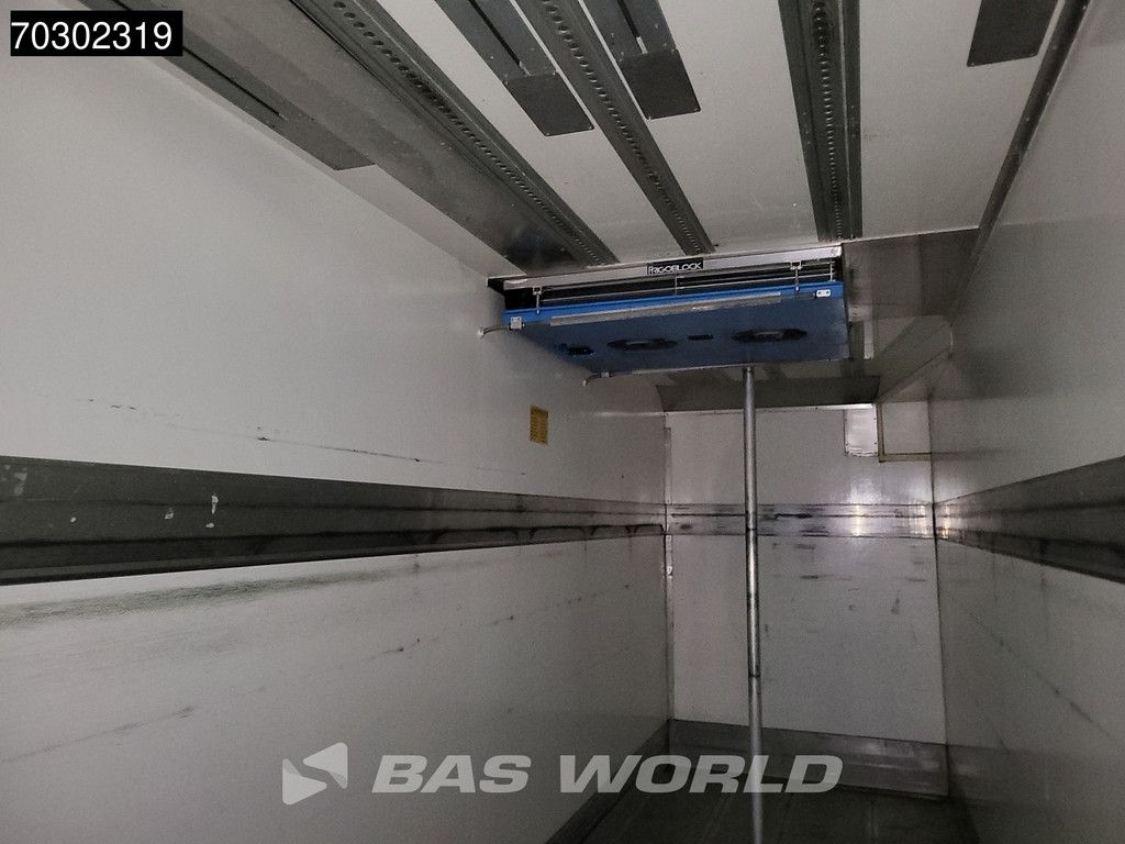 Volvo FM 330 6X2 Frigoblock FK25SL 2000kg Ladebordwand Lift+Steering Axle Euro 6