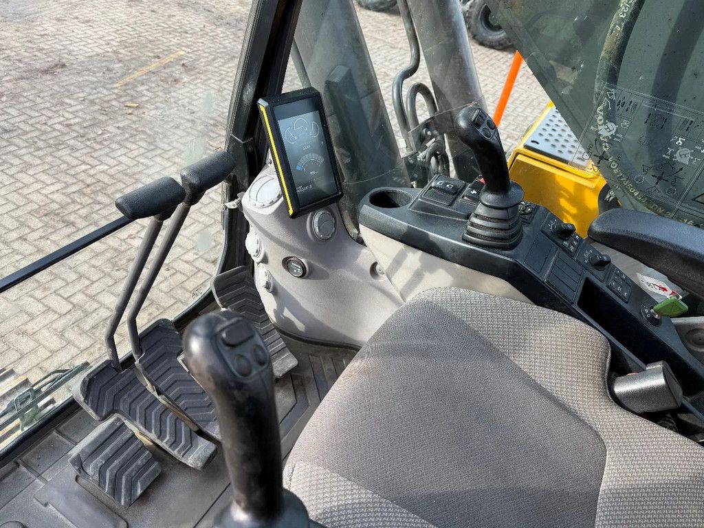 Volvo EC250E