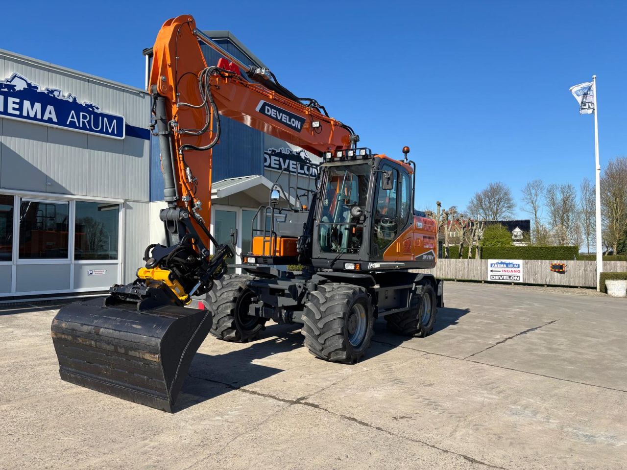 Doosan DX170W-5