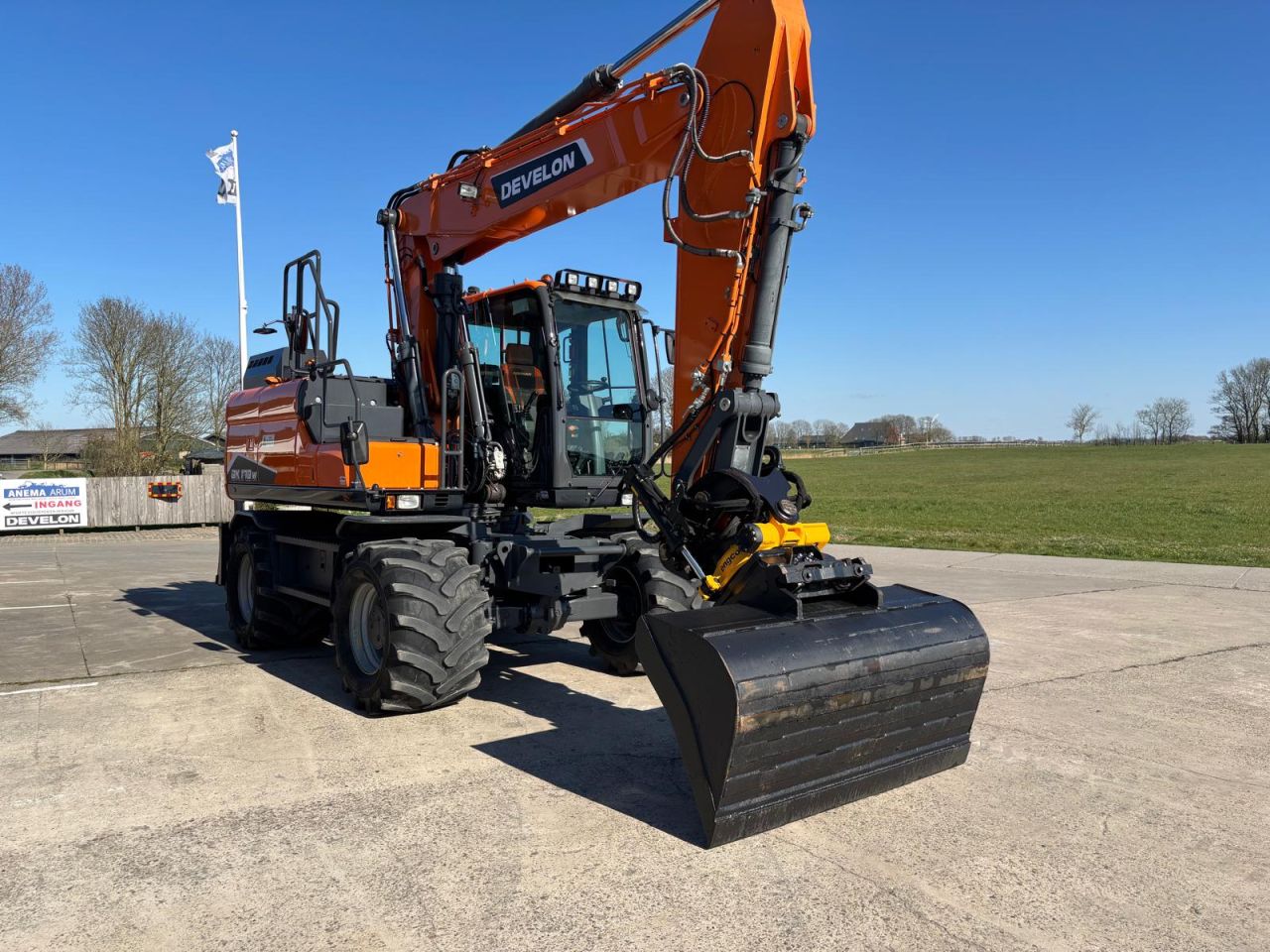 Doosan DX170W-5