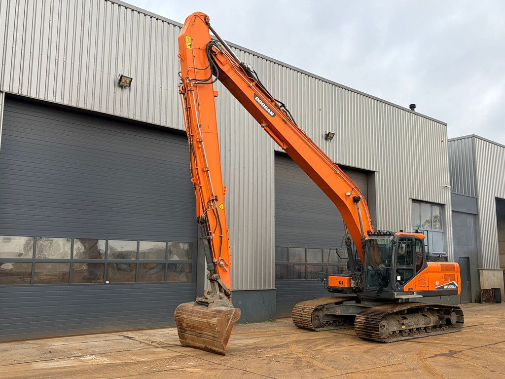 Doosan DX225LC-7
