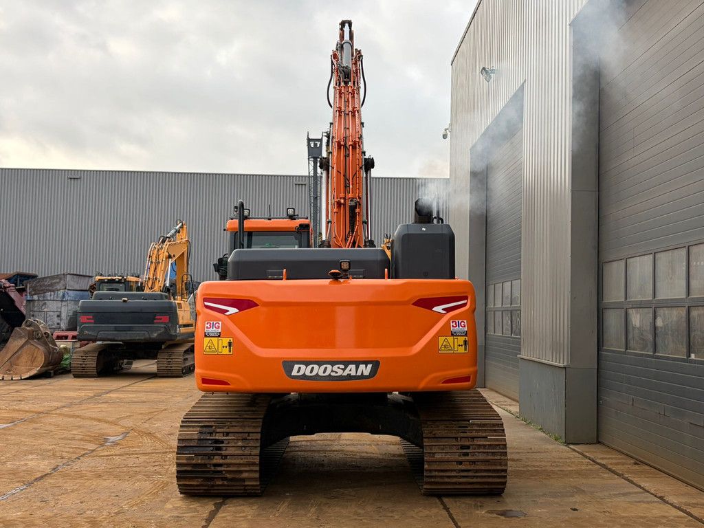 Doosan DX225LC-7