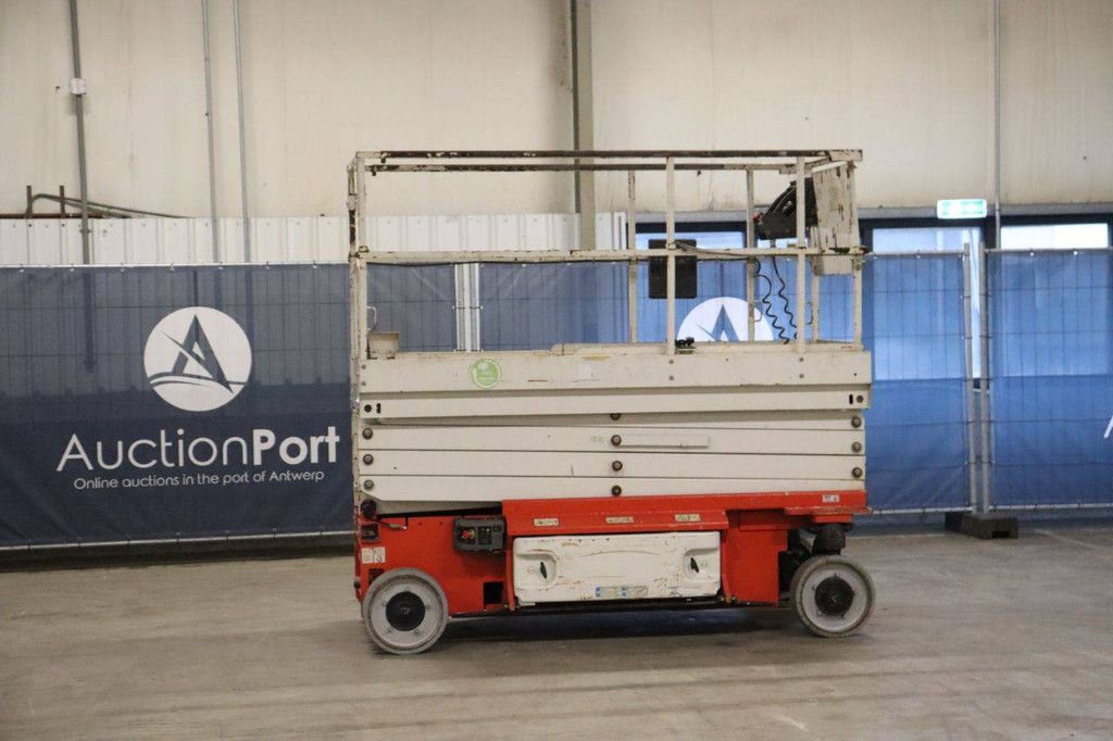 JLG 2646 ES Electric Scissor Lift 9.92m 2016