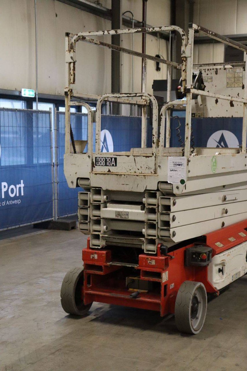 JLG 2646 ES Electric Scissor Lift 9.92m 2016