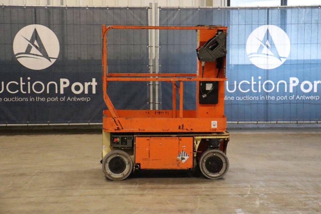 JLG 1230ES Electric Mast Lift 5.66m 2013