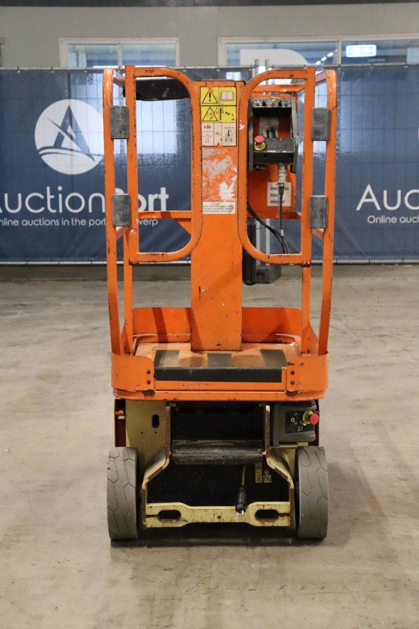 JLG 1230ES Electric Mast Lift 5.66m 2013
