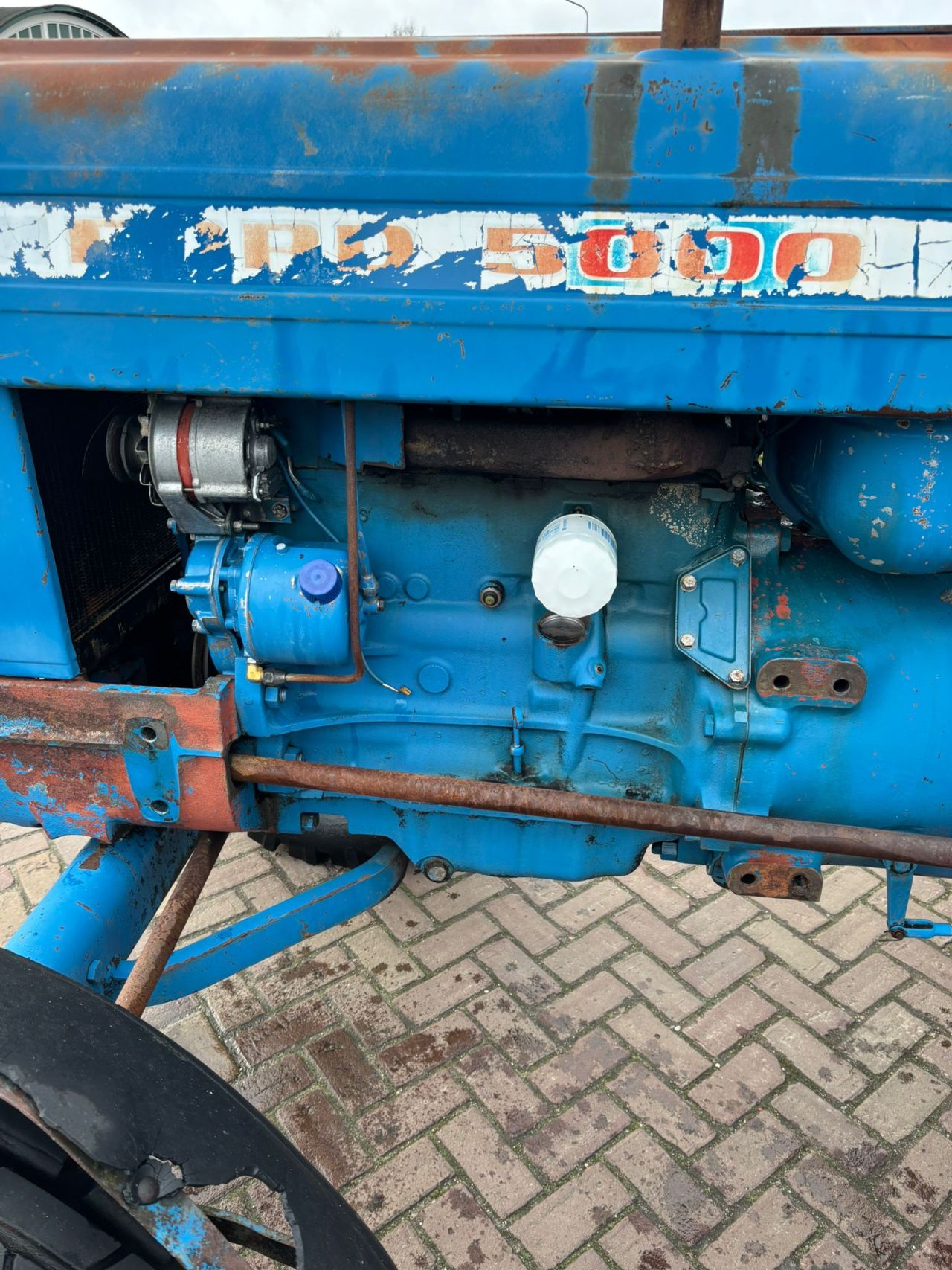 Ford 5000 met vastzittende motor