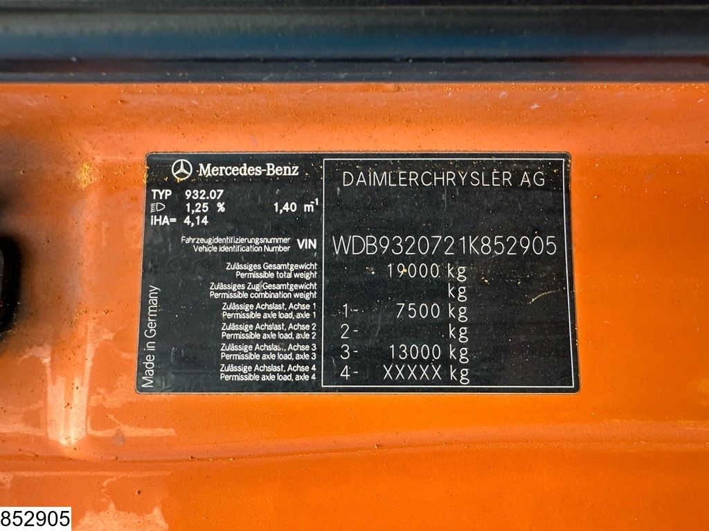 Mercedes Actros 1832 4X4, Grit spreader, Snow plough, Tipper