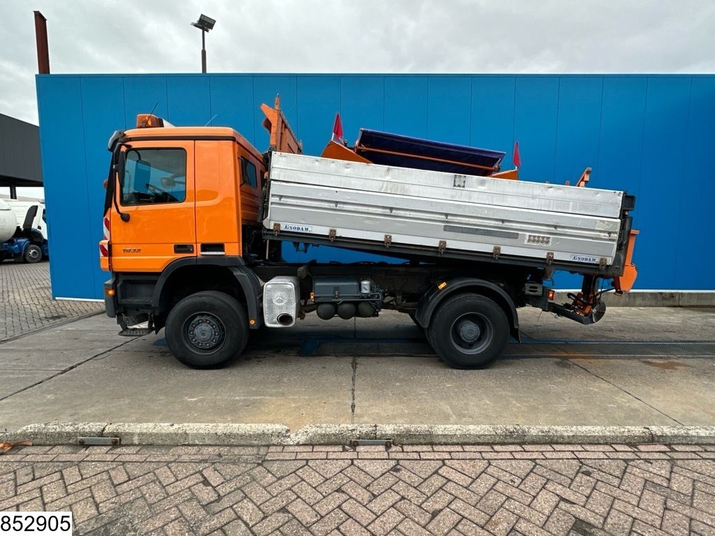 Mercedes Actros 1832 4X4, Grit spreader, Snow plough, Tipper