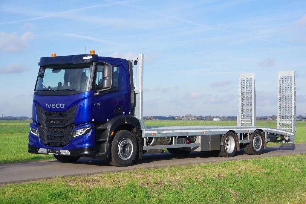 Iveco 31,5-tons Oprij S-Way 9,0 m.