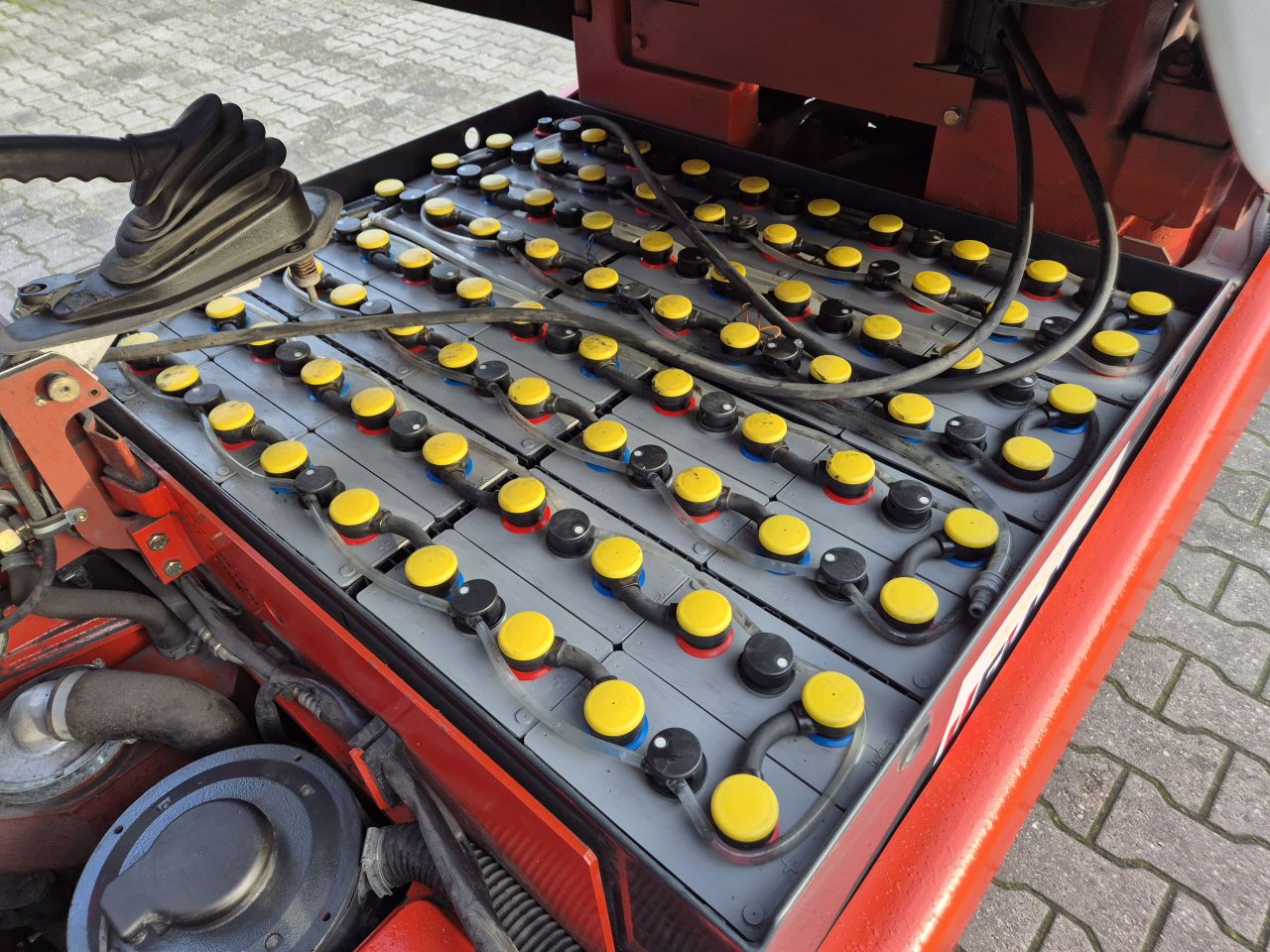 LINDE E25 HEFTRUCK 2.5 TONS MET FREELIFT EN SIDESHIFT