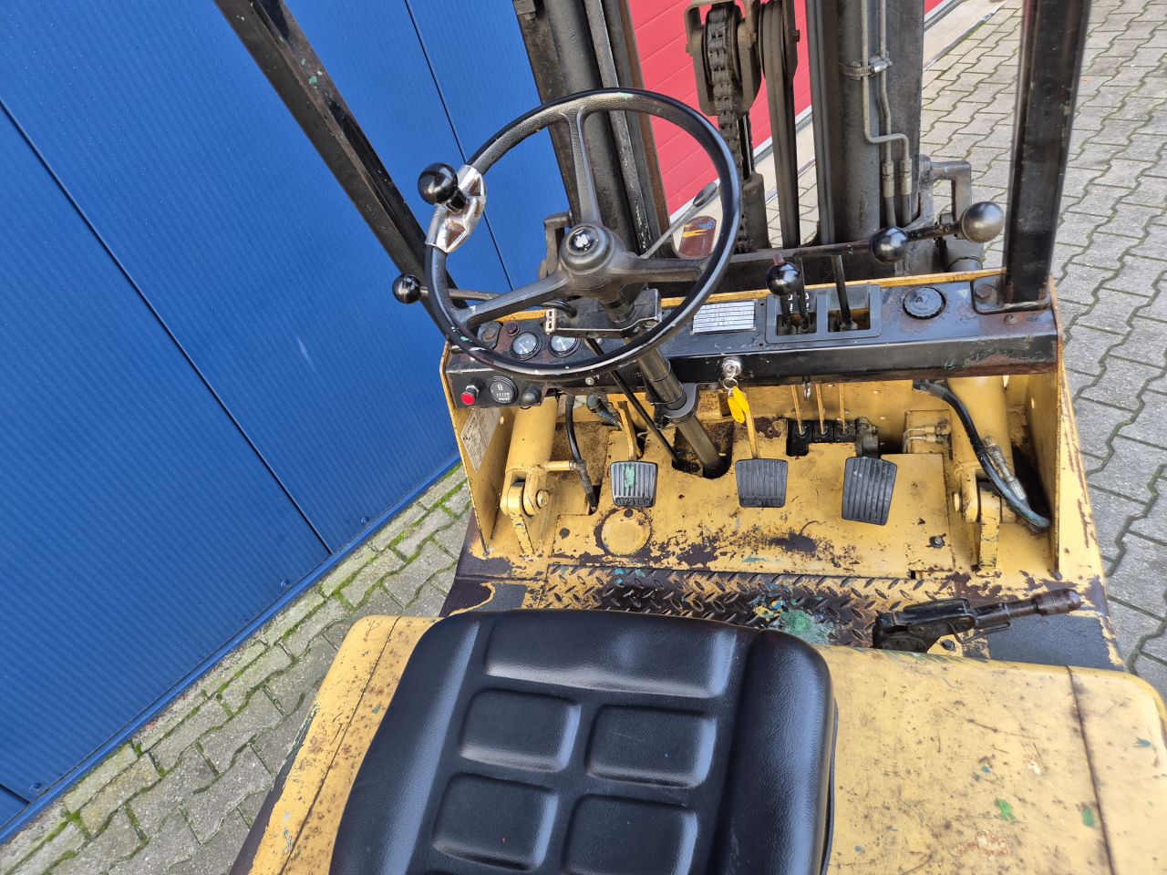 HYSTER H2.50 HEFTRUCK DIESEL 2.5 TONS TRIPLOMAST EN FREELIFT