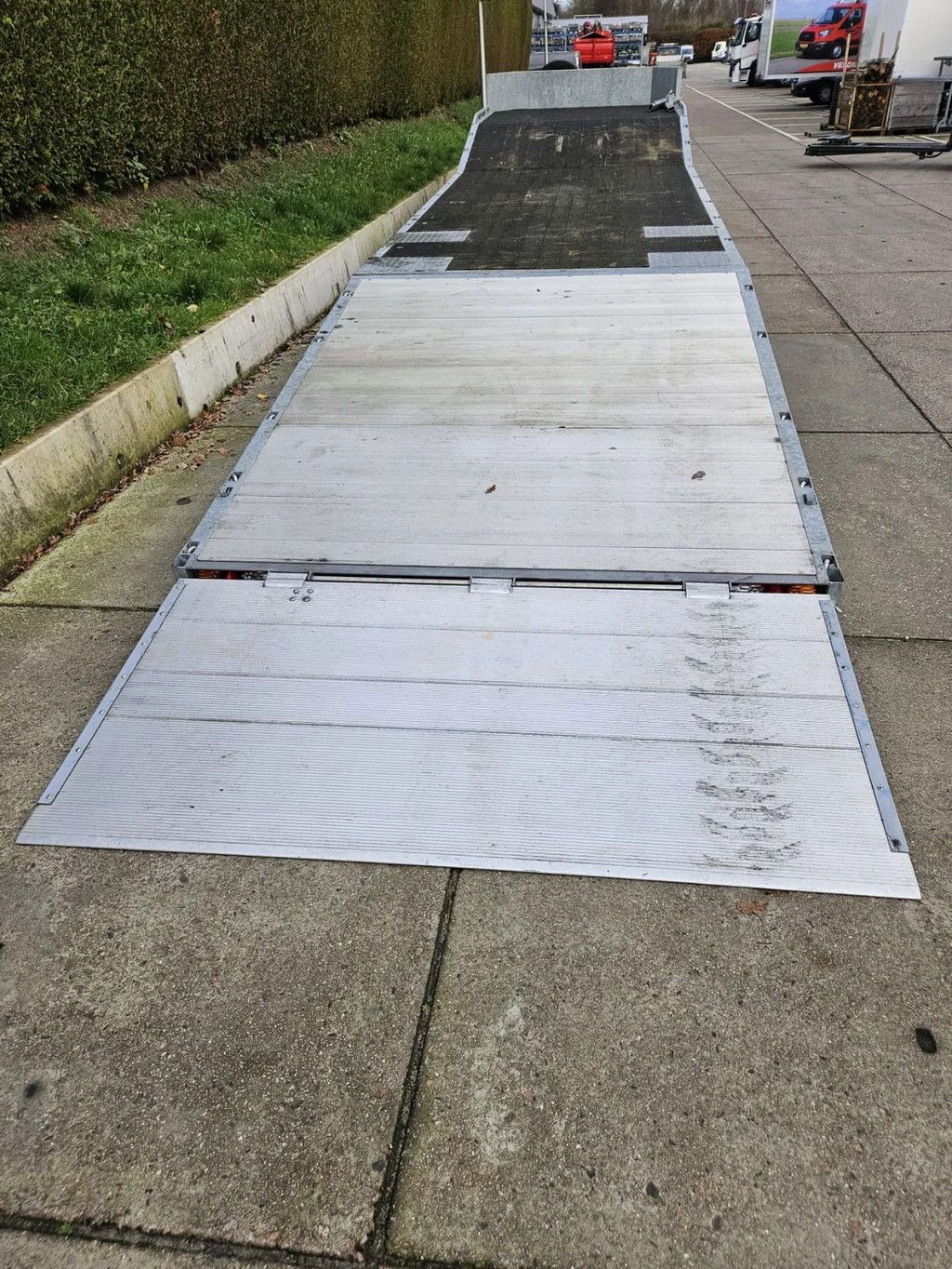 Veldhuizen 8,5-tons Semi-dieplader oplegger 10,5 m.