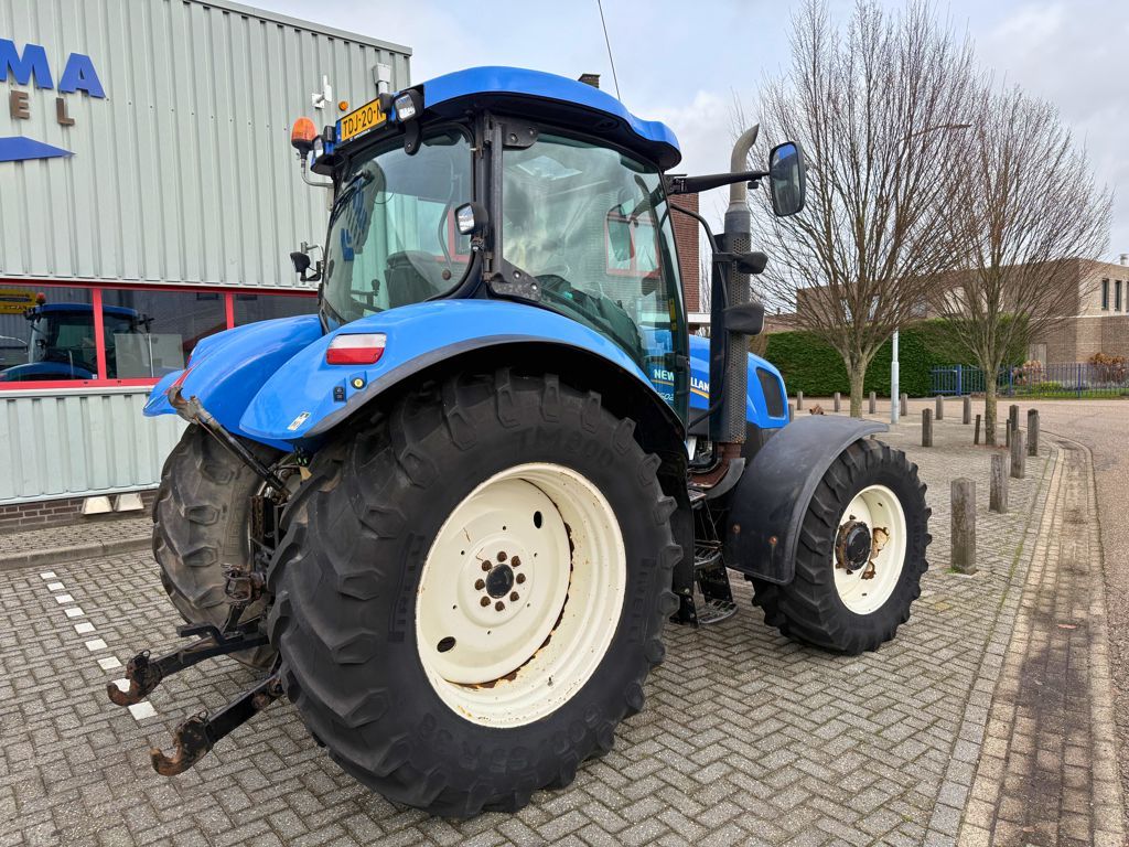 New Holland T6020 Elite