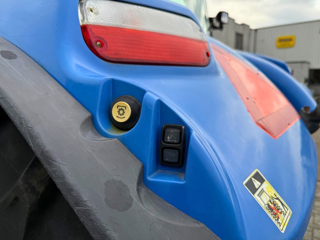 New Holland T6020 Elite