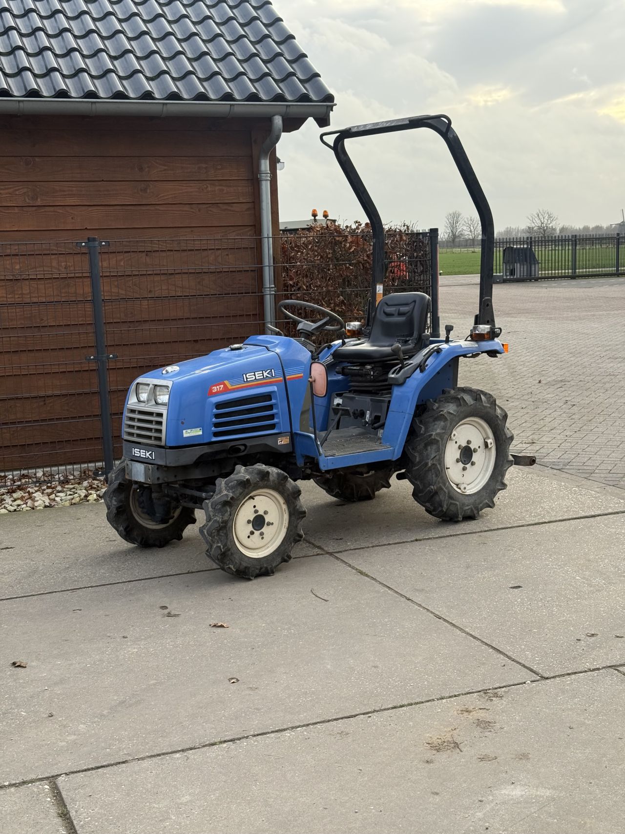 Iseki tm317 mini tractor geen import !