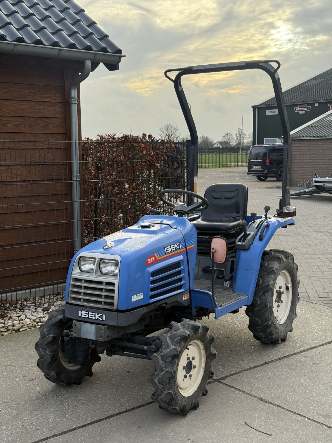 Iseki tm317 mini tractor geen import !