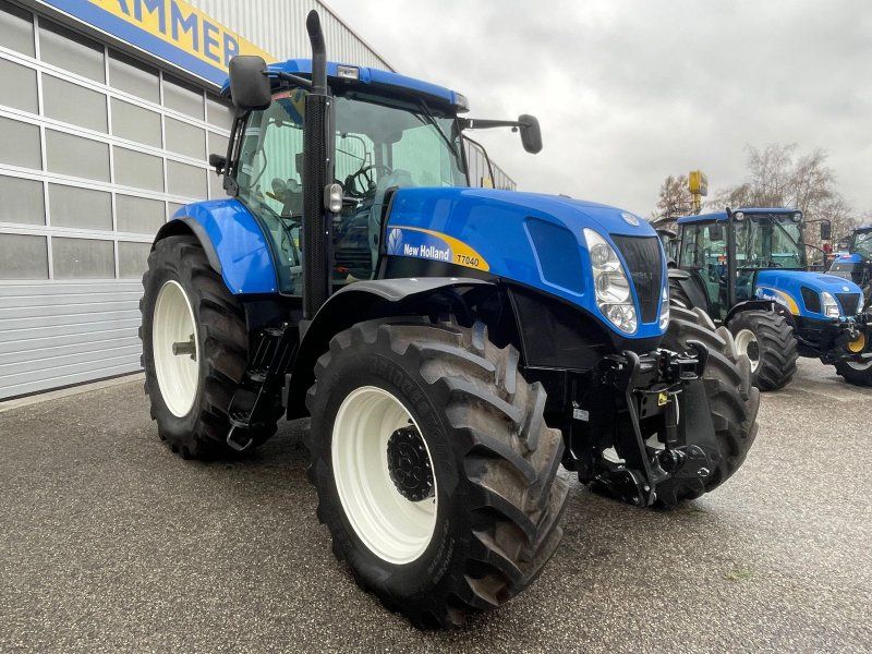 New Holland T7040 Power Command