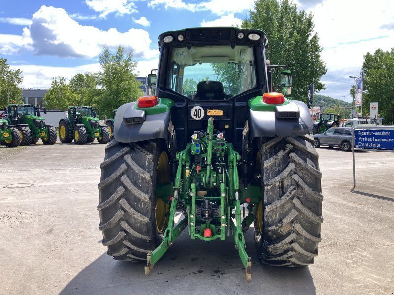 John Deere 6195M
