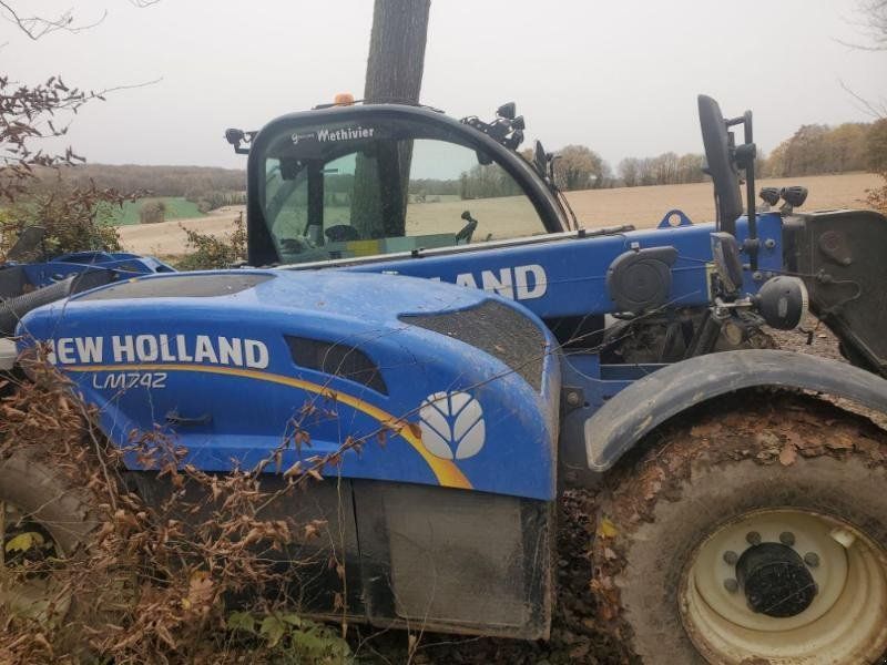 New Holland LM7.42