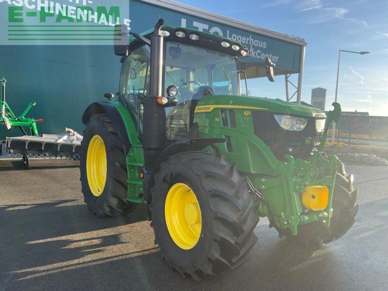 John Deere 6R 110