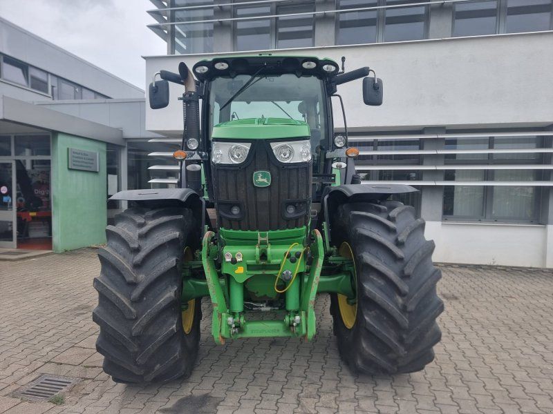 John Deere 6210R