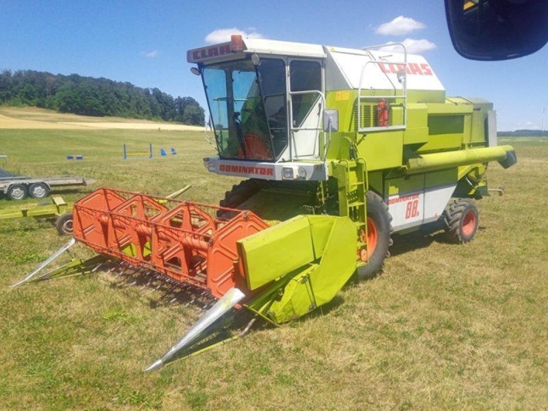 Claas Dominator 88 S