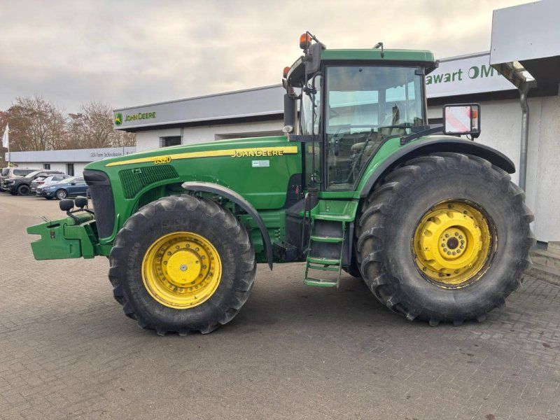 John Deere 8320