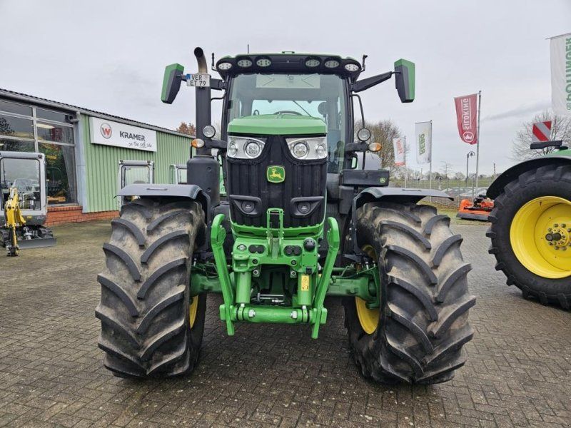 John Deere 6R215
