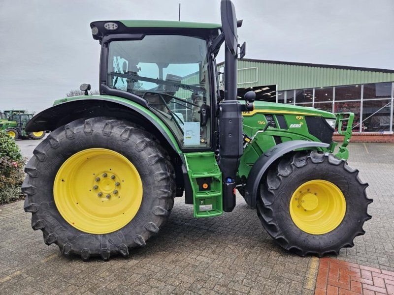John Deere 6R130