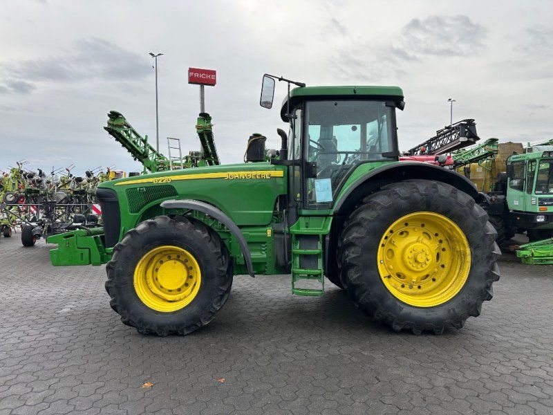 John Deere 8220 Powershift