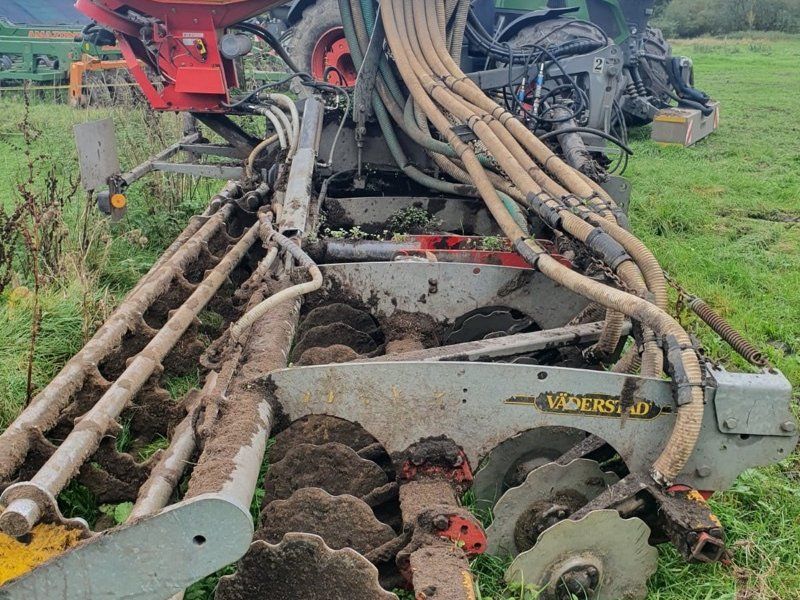 Väderstad CRX 625 mit APV PS 500 Streuer **Jahresendralley**