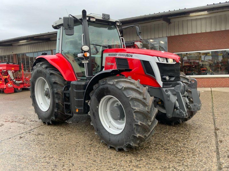 Massey Ferguson 7S.210 DynaVT Exclusive