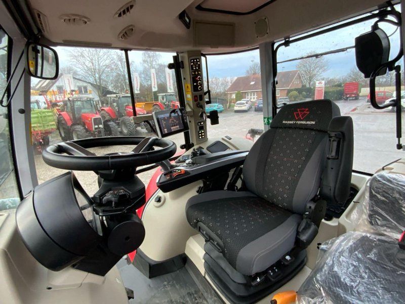 Massey Ferguson 7S.210 DynaVT Exclusive