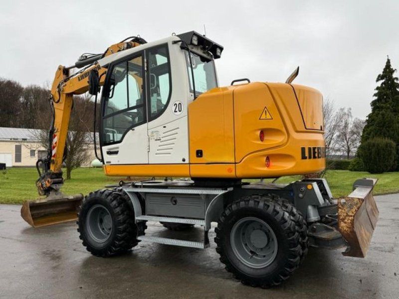 Liebherr A912 Compact